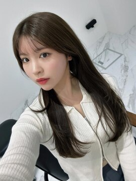 シェノン 夙川(CHAINON) ワイドバング/ホワイトブロンド/外ハネボブ/美髪/イメチェン