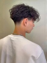 ホーミーズ 横須賀中央店(homies)&nbsp;フェードカット ニュアンスパーマ ツーブロック 20代 刈り上げ