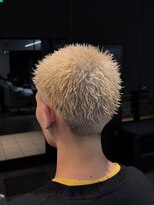 ザデイ カットアンドカルチャーショップ(THE DAY CUT&CULTURE SHOP)&nbsp;ハイトーンオシャレ坊主【テーパーフェード】