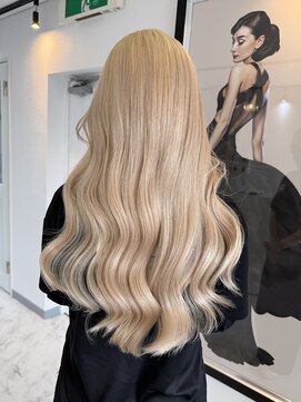 ヴィア 京都烏丸(Via) ケアブリーチ/ホワイトブロンド/ベージュ/ハイトーン/ロング