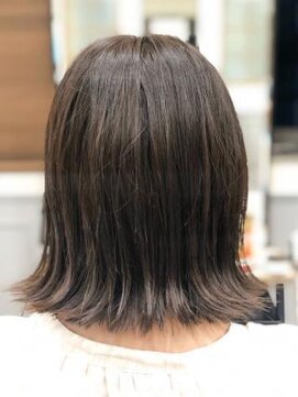 ミーティア バイ クアトロ(Meteor By QUATRO) 外ハネボブ×スターダストグレージュ