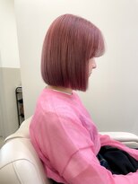 ロンド(ROND) ブリーチカラーでピンクベージュ/ハリウッドTRでツヤありボブ