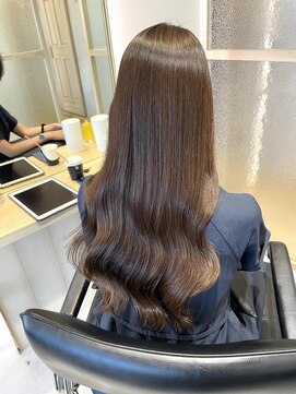 エレノア 梅田店(Eleanor) 大人可愛いモカブラウンカラー