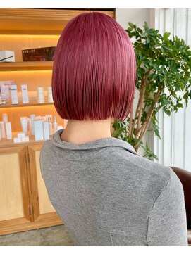 ユラギフロムユイマァル 水島店(YURAGI from YUIMARL) ぱつっとボブ×チェリーピンク