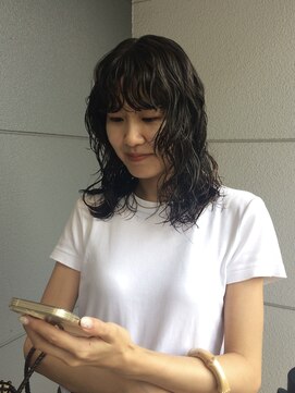 ヘアーアイストゥーレ(HAIR ICI TRE) ニュアンスパーマ　レイヤーパーマ　担当東川内遥