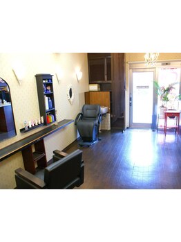 口コミ多数!1席だけの静かな貸切プライベートサロンでマンツーマン施術◎周りを気にせずゆったり過ごせる♪