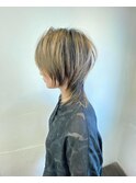 根本が伸びたブリーチを一番カッコよく見せる髪型♪