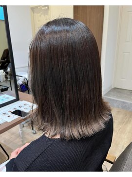 フレイムス 浦和美園駅東口(Frames) 【KEISUKE】バッサリ外ハネロブ　×　透明感グレージュ