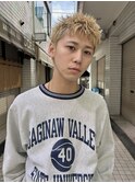 春夏におすすめブロンドスパイキーショートヘア/ダブルカラー