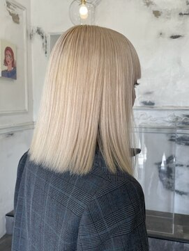 カムジーヘッドカミノウラ(COMEGHEAD KAMINOURA) ダブルカラーベージュカラーケアブリーチハイトーンカラー韓国