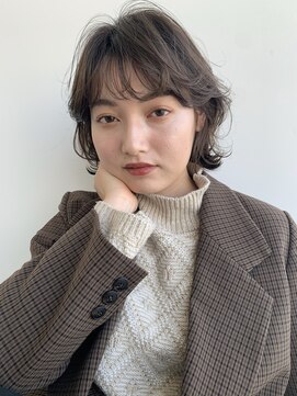 トリッカ 銀座(tricca) 顔まわりカット/ニュアンスパーマ/外国人ヘア