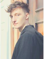 ジジバイワースホワイル(jiji by WORTH WHILE)&nbsp;刈り上げセンターパートサーフカールフェザーパーママレットヘア