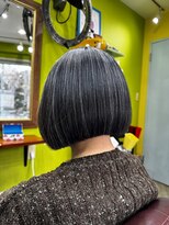 シースティア(siistia) 《シンプルなボブ》