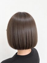ロッカ(ROCCA) 【明るい白髪染め】艶感たっぷり大人ボブ