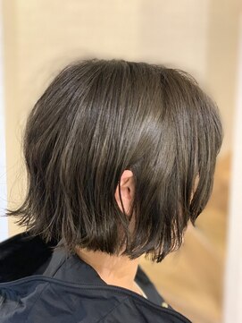 アトリエコパン(atelier copan) ブツ切りボブとグレージュ