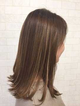 アトリエ 2.23 ドゥドゥトロワーサンテ(ATELIER 2.23 sante) ナチュラルハイライト