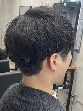 フイ 代々木(Hui) メンズ/アップバング/ツーブロックマッシュ/束感ショート/波巻き