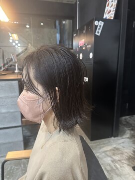 カットワークススリックバイフェローズ(CUT WORKS SLICK by fellows) 大人カーキブラウン/外ハネショート