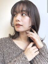 ミディアムレイヤー顔まわりカットレイヤー前髪