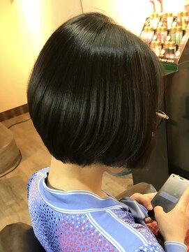 アティック(attic) ショートボブ/ボブ/ミディアム/ヘアドネーション/レイヤーカット