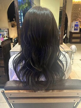 ヘアリゾート粋 ティガ 池袋店(tiga) 艶髪ダークブラウン/巻き髪スタイル/20代/30代/40代