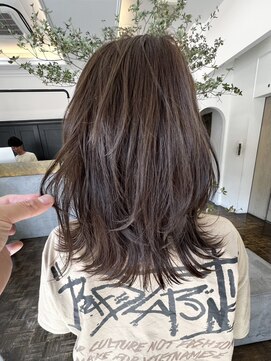 ヘアーアイスカルテット(HAIR ICI QUARTET) ブリーチなし秋色カラーオリーブカラーミディアムレイヤー