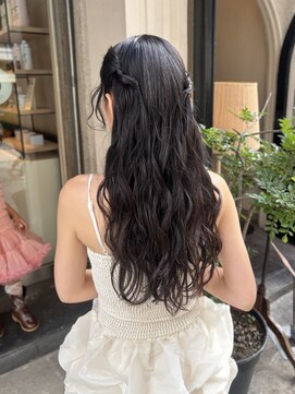 エヴリンアンドペイジ(Evelyn&paige) ねじりハーフツイン/ヘアセット【神戸/元町】