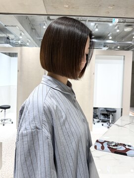 キュア 池袋(CURE) 切りっぱなしレイヤーボブ×髪質改善ストレート #009