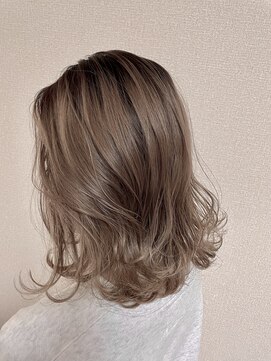 studio.the.soel【3/29 NEW OPEN(予定)】 『透明感グレージュ × ニュアンス外ハネミディ』