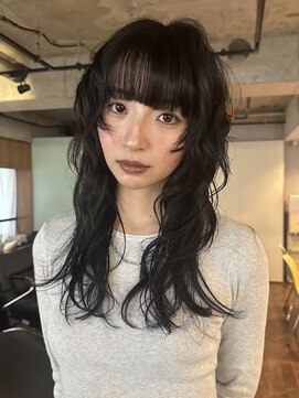 ノラジャーニー(NORA Journey) レイヤーカットハッシュカット顔周りレイヤーミディアムレイヤー