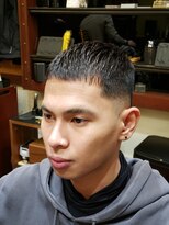 ブロートーキョーバーバーショップ 神田2nd(Bro Tokyo BARBERSHOP)&nbsp;ストリートスタイル　ミドルフェードスキンクロップ