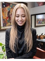 グッドフェローズ キタホリエ(GoodFellas kitahorie) レイヤーカット×ハイトーン透明感ベージュブリーチ透明感カラー