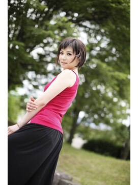 オーバーキャプテンネイキッド(OVER CAPTAIN NAKED) 秋のショートバング★ラウンドショート×撮影プラン