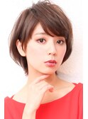 大人かわいいグレージュ小顔ナチュラルショートボブ