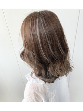 ヘアスタジオニコ(hair studio nico...) ハイライト シルバーホワイト