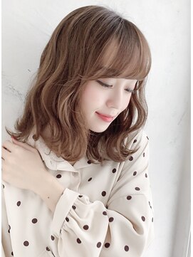 ソワリー 栄(THOiRY) 小顔カットが得意なスタイリストby坂元