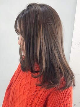 アイティーバイアルバム 下北沢店(IT by ALBUM) アッシュベージュ_ローライトスリークボブ厚めバング_ba282051