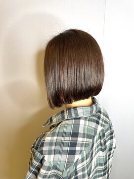 ブロッサム 東久留米店(Blossom) 20代30代40代小顔切りっぱなし大人ボブイヤリングカラー