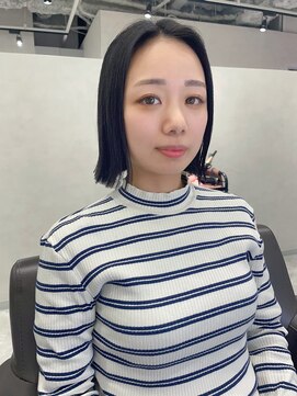 キートス(Kiitos) ブルーブラック切りっぱなしボブ大人ボブ