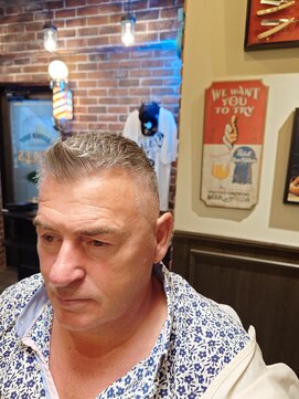 バレス 田町(BALES) [スキンフェード/ツイストスパイラル/田町]