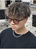 ゴールドメッシュ波打ちツイストスパイラル刈り上げマッシュ