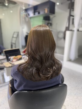 ルモ(Lumo) 【MIHO】オリーブベージュ×ミディアム