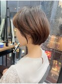 耳掛け　ボブショートスタイル　ふんわり