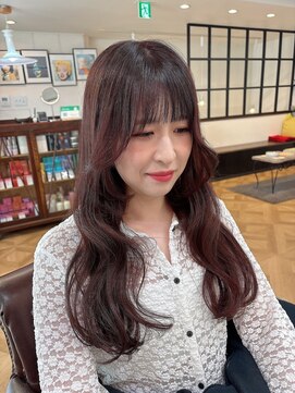 インビテーション(invitation) 顔まわりレイヤー内巻きスタイル