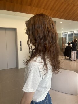 ローレンアオ(LOREN AO) ベージュカラー/夏カラー/ウェーブ/レイヤーロング