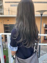 ミント(mint) 透明感オリーブグレー! マット/レイヤーカット/前髪/ブリーチ