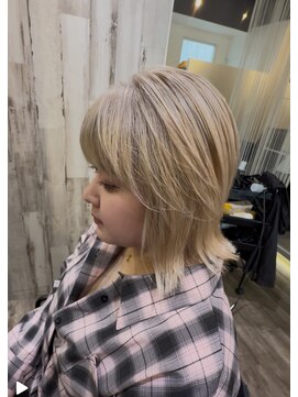 ラフ 大宮店(Laf) ブロンドホワイトカラー