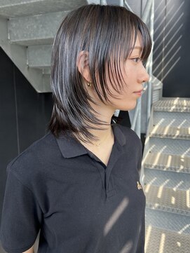 ミディアムレイヤーカット黒髪