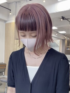 イェッカ(YECCA) ピンクとバングカラー