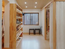 KIMONO RENTAL MOMO(京都本店)着物レンタル/着付け/浴衣/訪問着/振袖の雰囲気(広々とした清潔感ある店内でゆったりとお支度いただけます!)